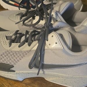 Nike Light Gray Men's Athletic Shoes